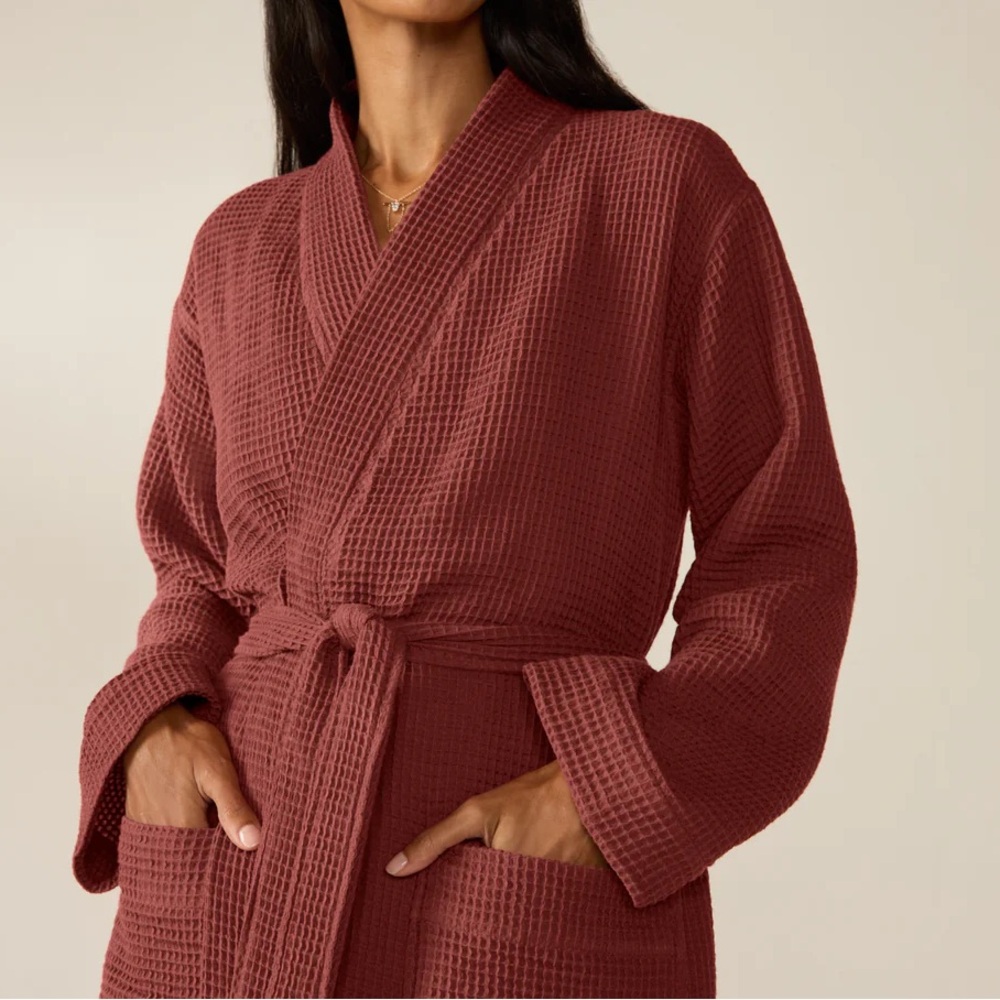 Coyuchi Unisex Organic Waffle Robe ~ Garnet